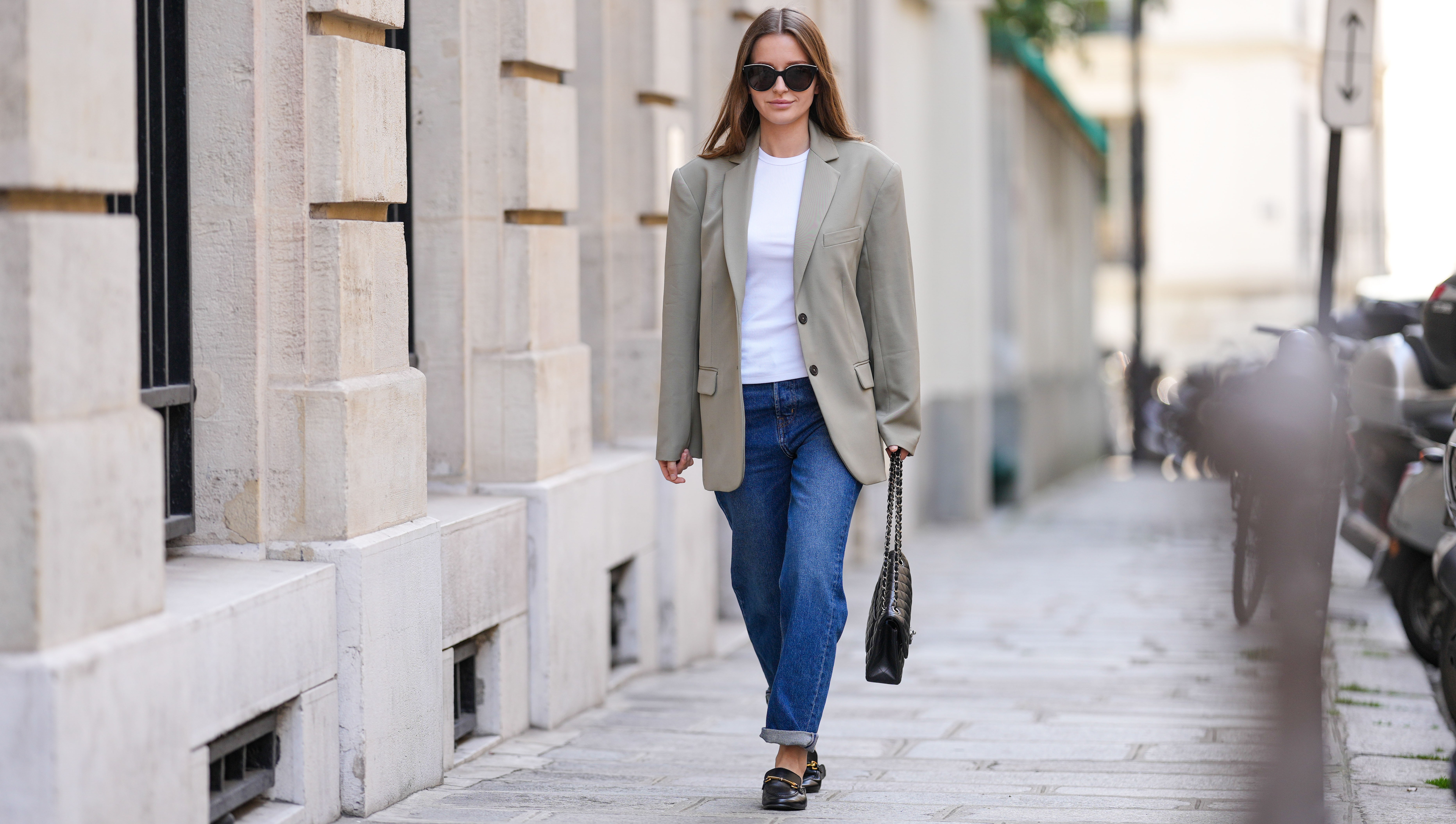 I'm 5'3" — These 13 Dark-Wash Jeans Make My Legs Look Longer