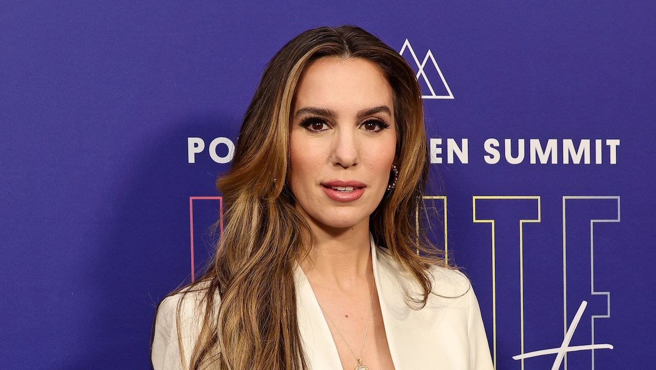 Christy Carlson Romano Has ‘Birdshot Behind My Eye’ 1 Year After Accident
