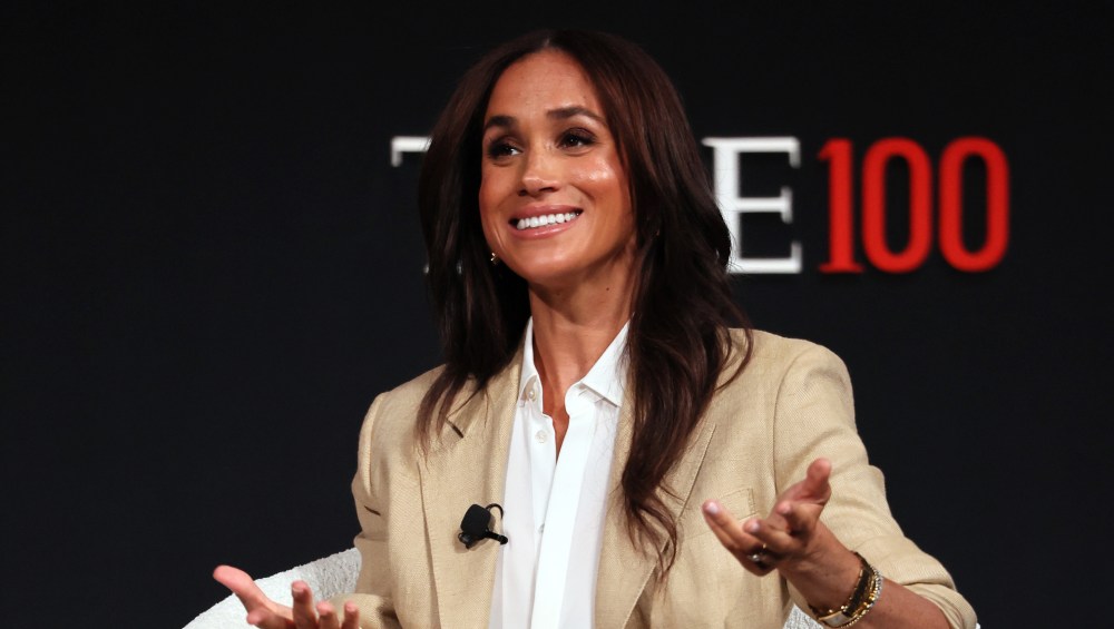 Meghan Markle’s Winter White Sweater Is a Rich Mom Essential — The Look