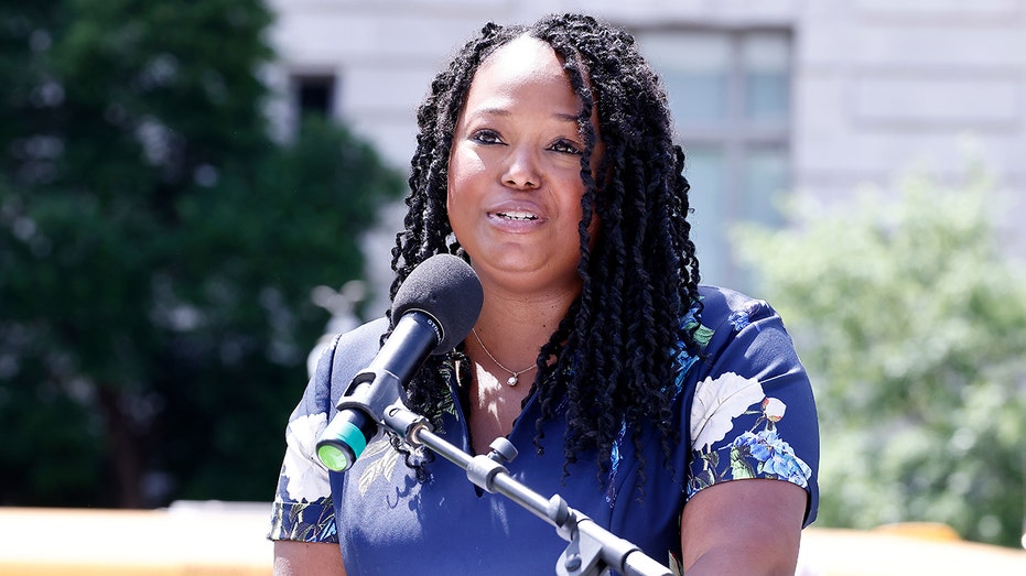 DSA-linked DC councilmember mounts mayoral bid to succeed Bowser