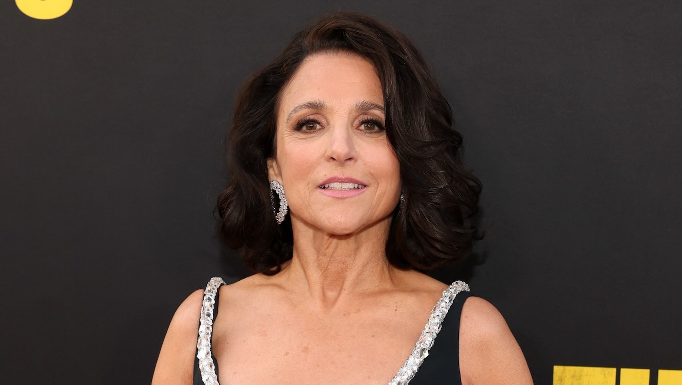 Julia Louis-Dreyfus Felt ‘Backed Into a Corner’ to Share Cancer Diagnosis