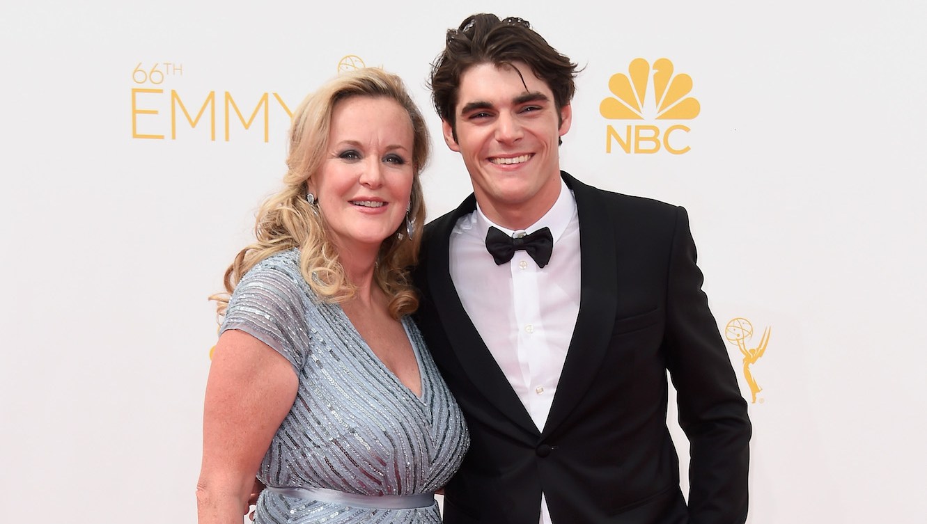 'Breaking Bad' Alum RJ Mitte's Mom Shares Details From the Day He Died