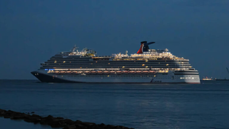 Carnival Scales Back Elegant Evening on Shorter Sailings