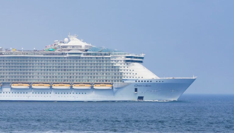 Royal Caribbean Sends Oasis of the Seas to Canada as East Coast Storm Builds