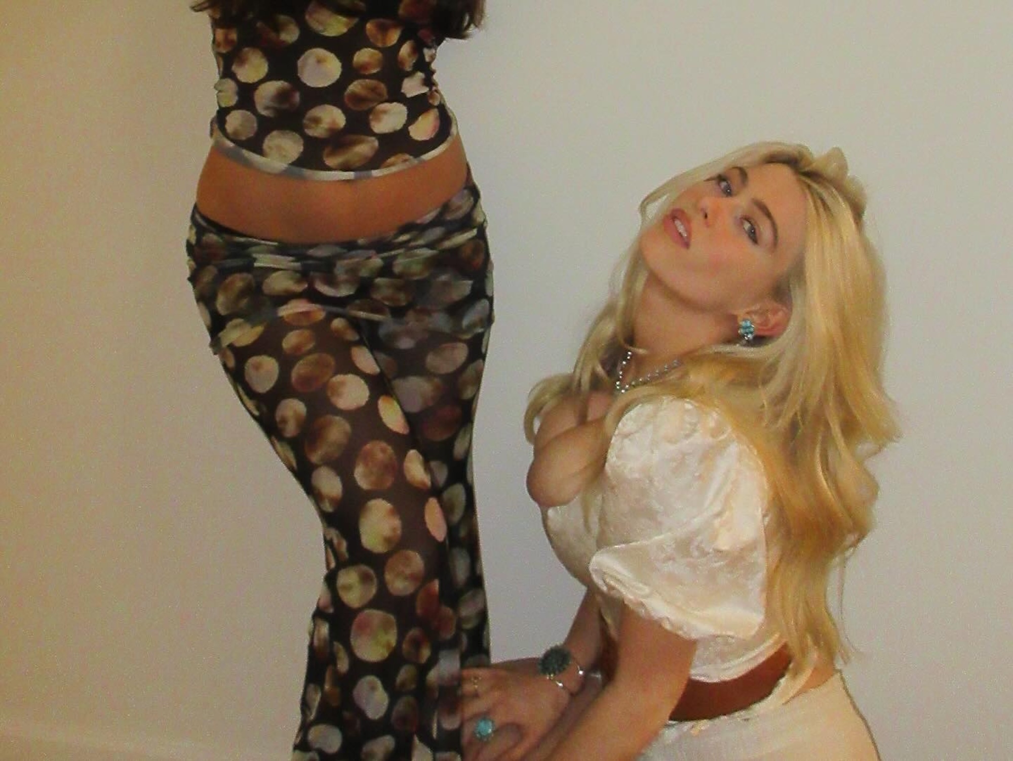 Claudia Schiffer's Daughter Clementine, 21, Flaunts Curves in a Push-Up Top