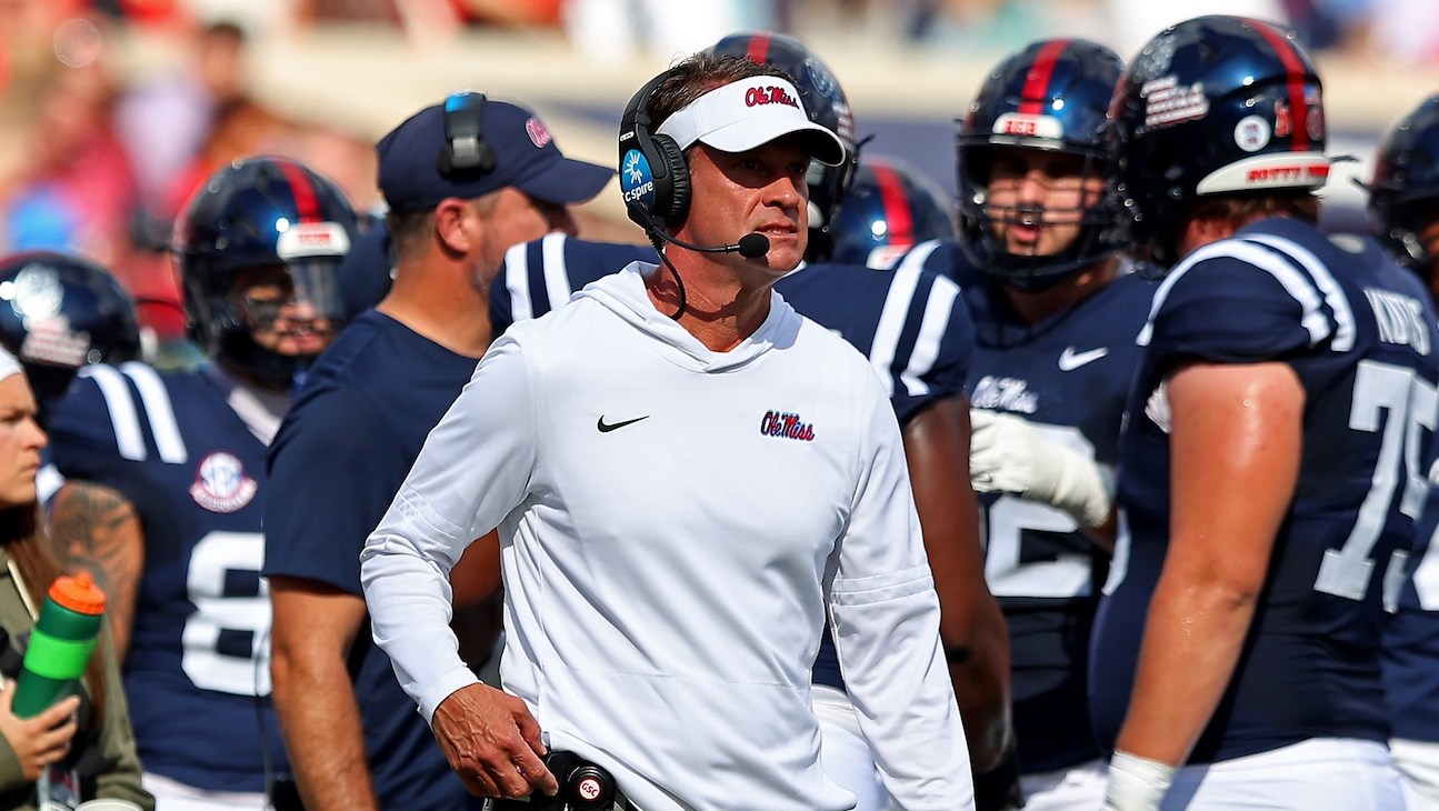 Ole Miss Players Accuse Lane Kiffin of Lying About His Meeting With Team
