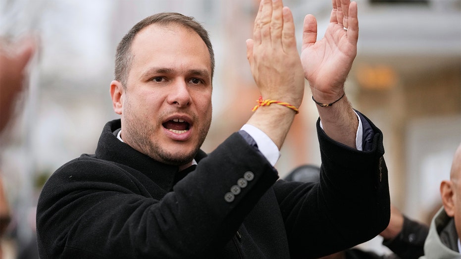 Young progressive beats out establishment candidate in Jersey City mayoral race, echoing Mamdani