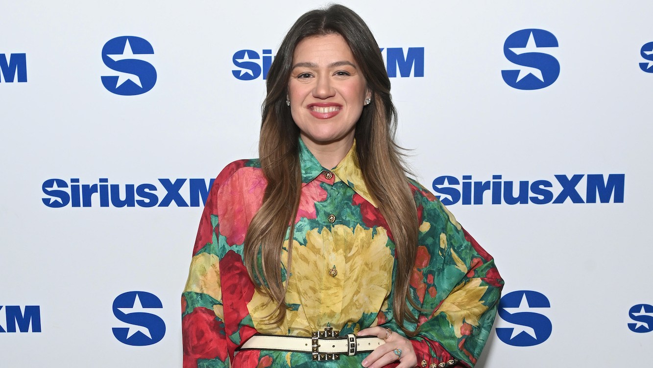 Brooklyn Store Directly Responds to Kelly Clarkson's 'Pretty Woman' Claim