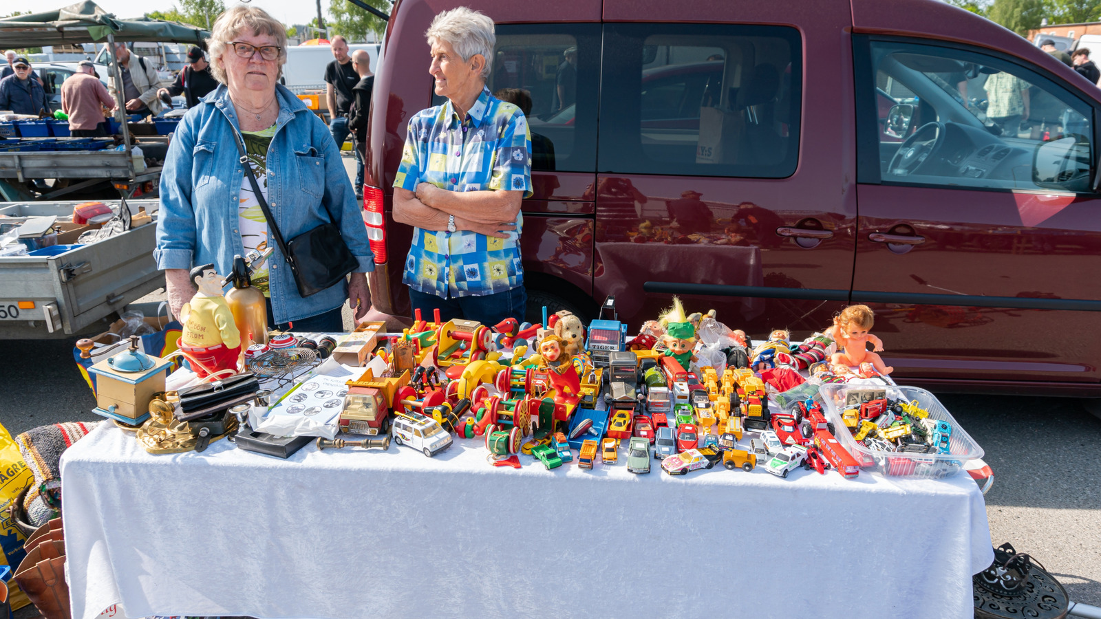 This Midwest State's Festive Annual Junk Jaunt Offers Nearly 500 Miles Of Vintage Treasures And Antique Finds