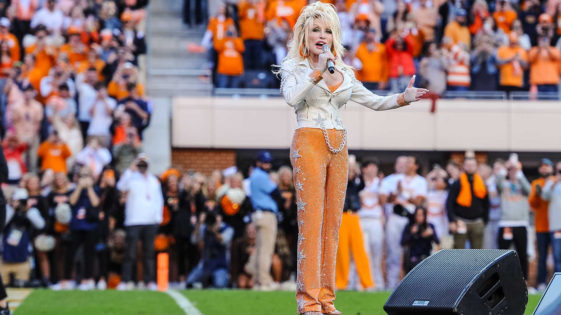Tennessee Football Announces Helmet Sticker To Remember Late Country Icon Dolly Parton