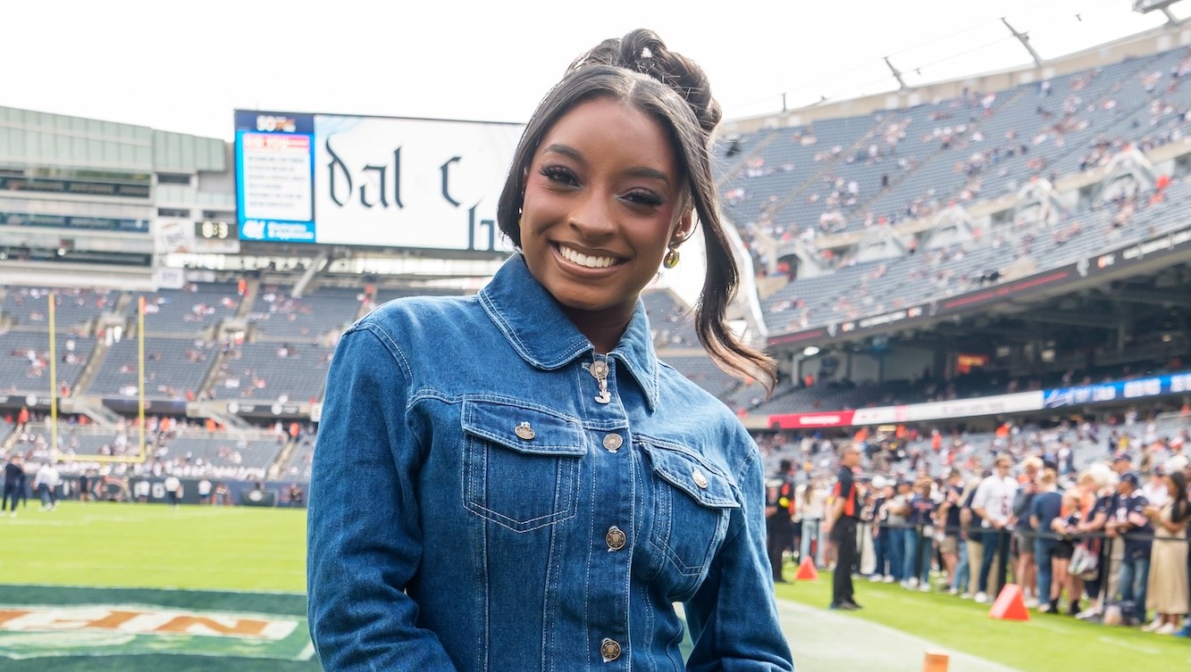 Simone Biles' Chicest Game Day Outfits to Cheer on Husband Jonathan Owens
