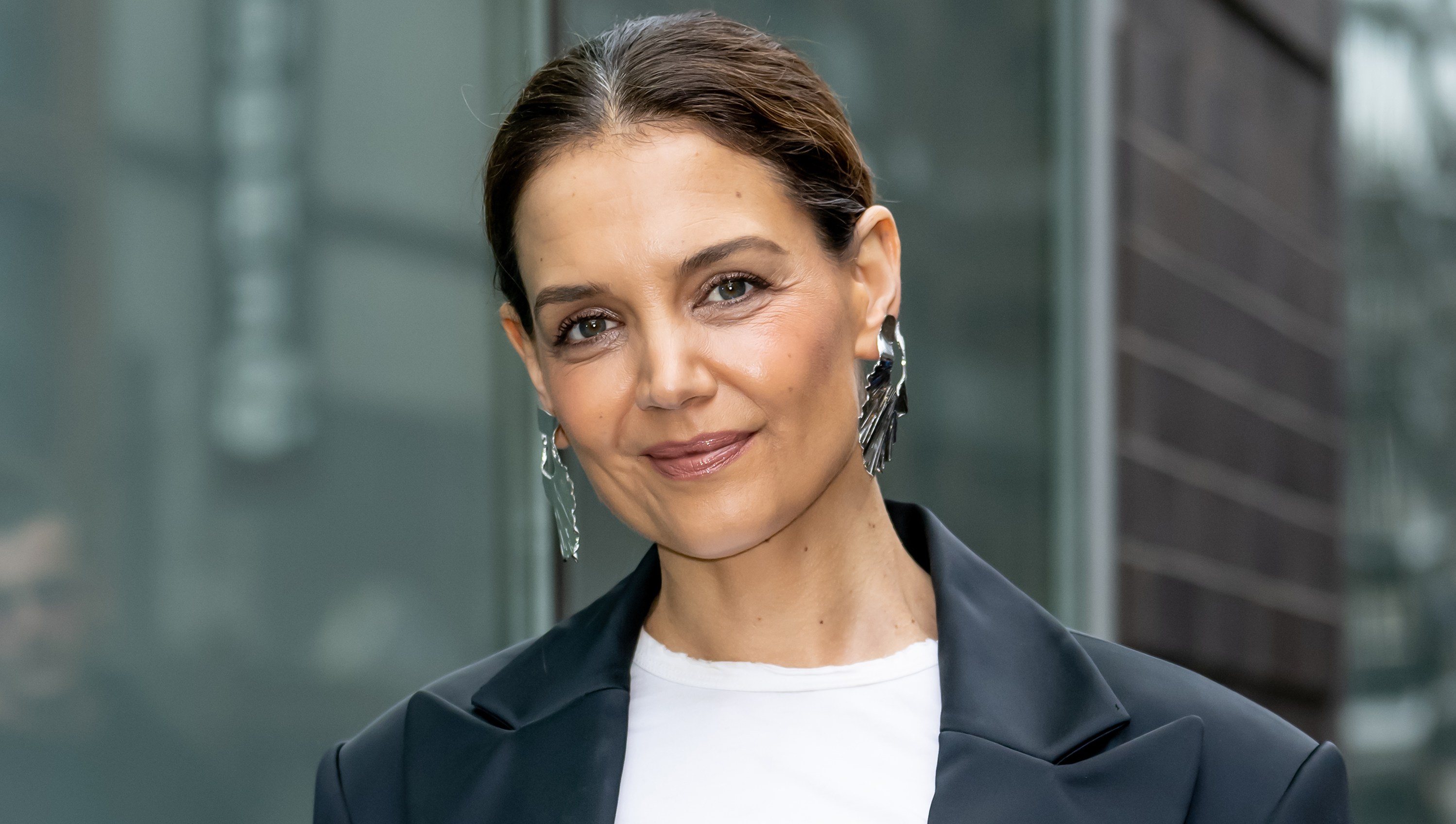 Get Katie Holmes' Sporty NYC Rich Mom Matching Set Look for $25