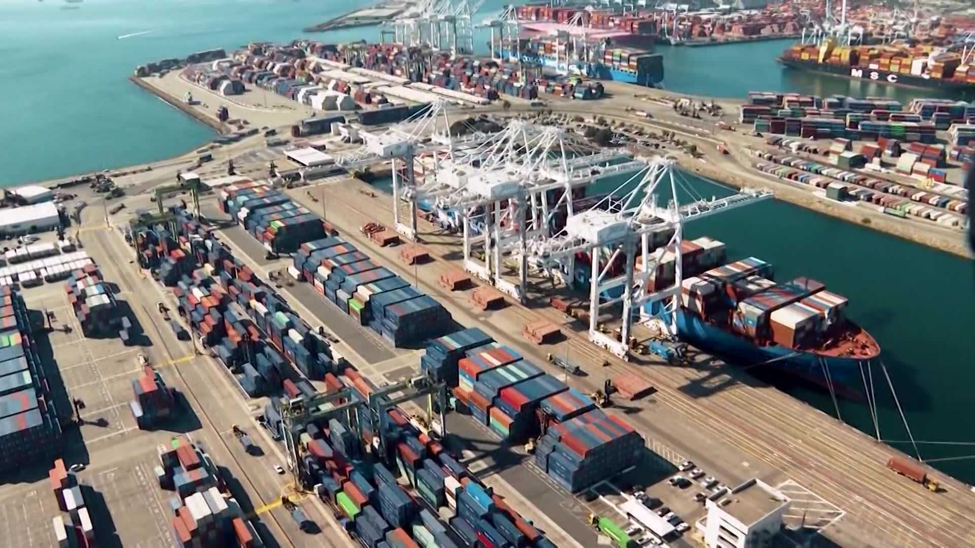 Trump warns of higher tariff rates of up to 70% for countries without trade deals by August
