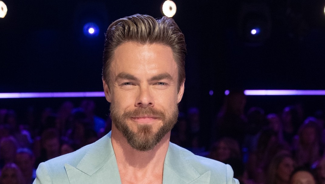 'DWTS' Judge Derek Hough Reacts to Controversial 1-Word Critique Rule