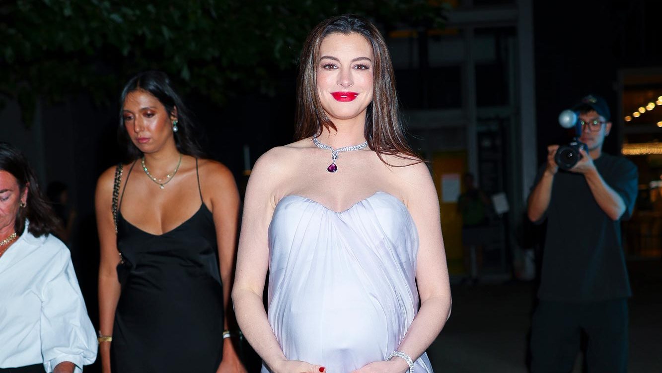 Anne Hathaway, Katie Holmes, Matthew McConaughey and More!