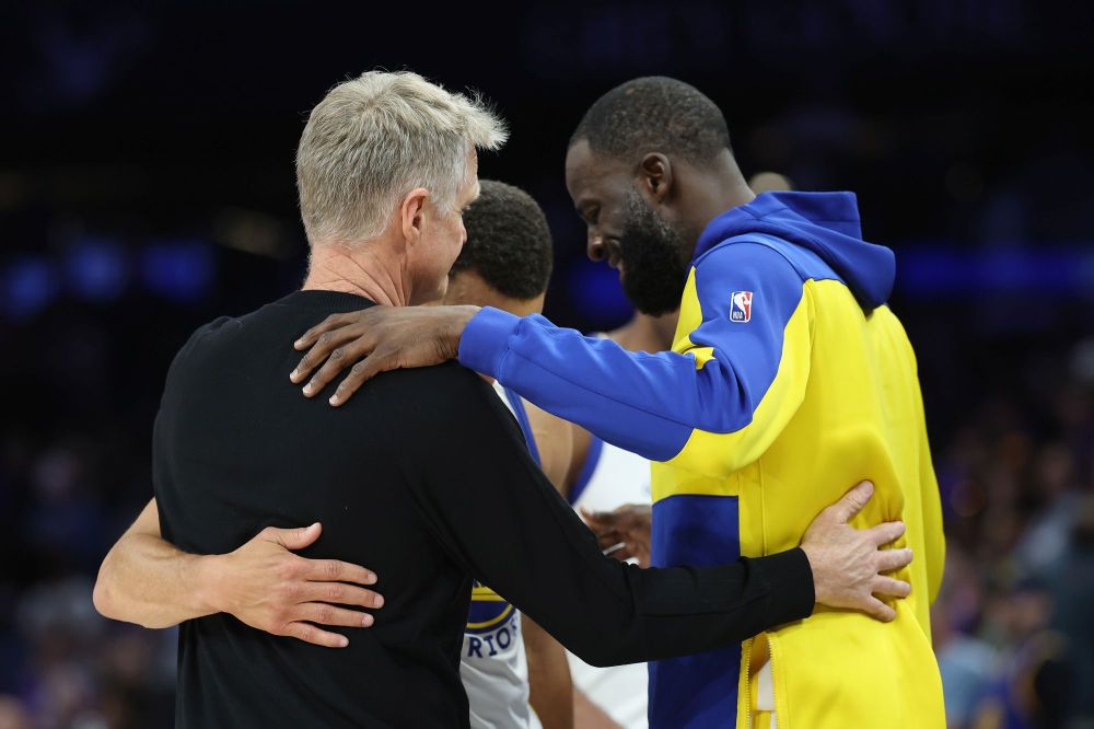 Steve Kerr Mulls Over Future While Talking to Veterans After Warriors Playoff Loss