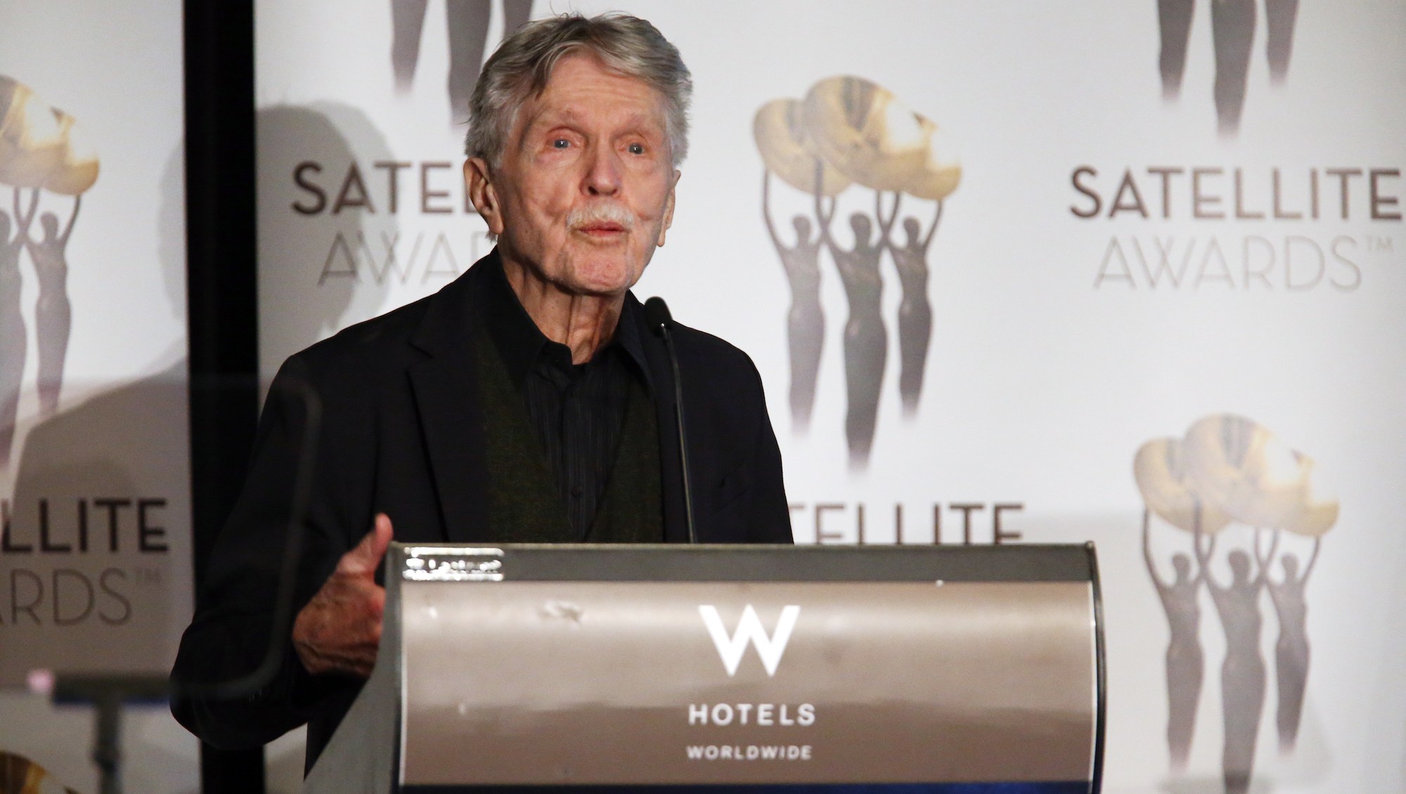 'Top Gun' and 'Picket Fences' Actor Tom Skerritt Dead at 93