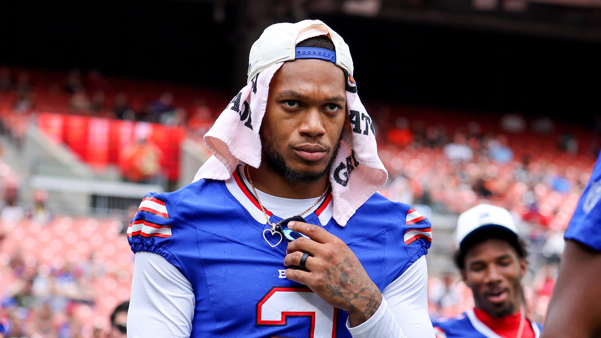 Bills Standout WR DJ Moore Departs Game vs. Lions (Shoulder, Stinger), Ruled Out