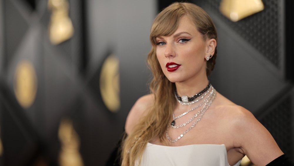 Finally! The Exact Red Lipstick Taylor Swift Has Worn for Over 10 Years Is On Sale