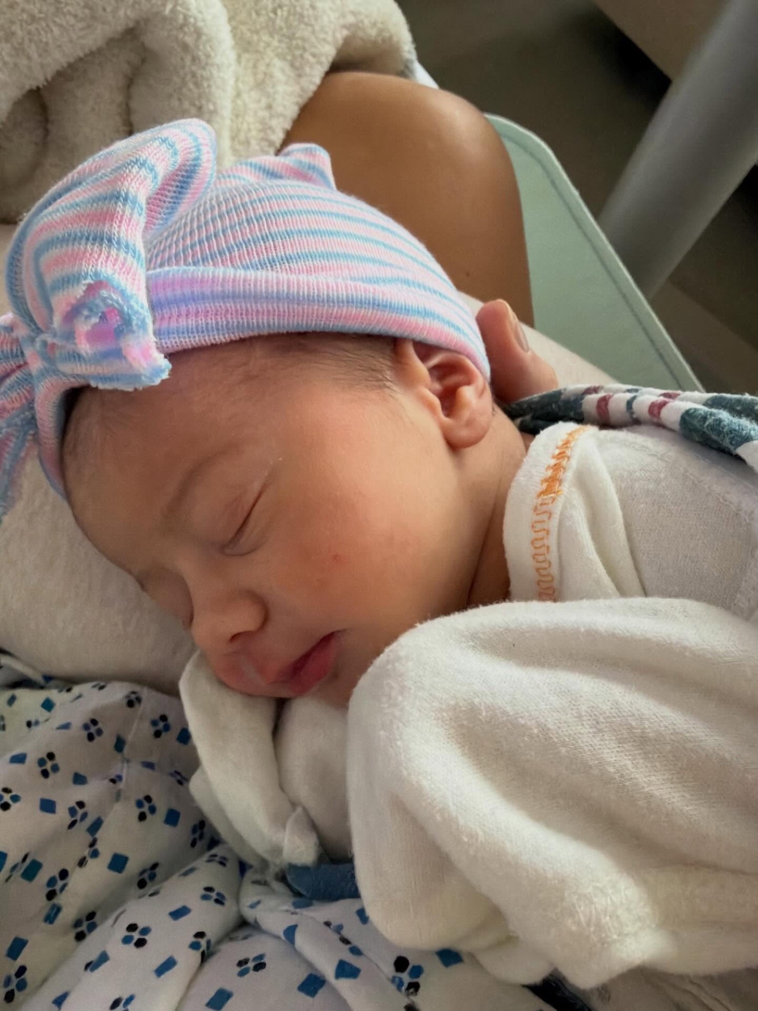 Laguna Beach's Lo Bosworth Gives Birth, Welcomes 1st Baby With Husband Dom