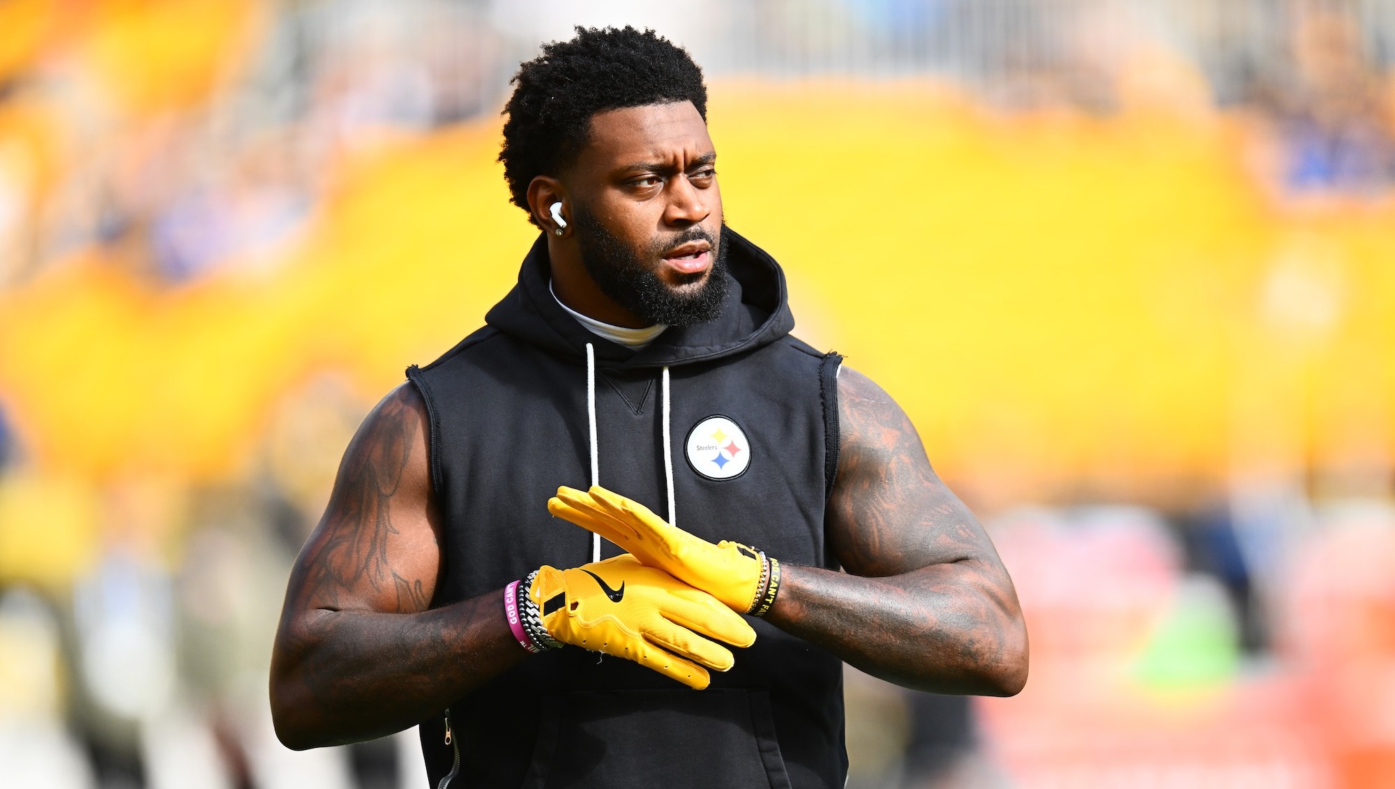 DK Metcalf Shares Conspiracy Theory About Antarctica: ‘It’s Another World’