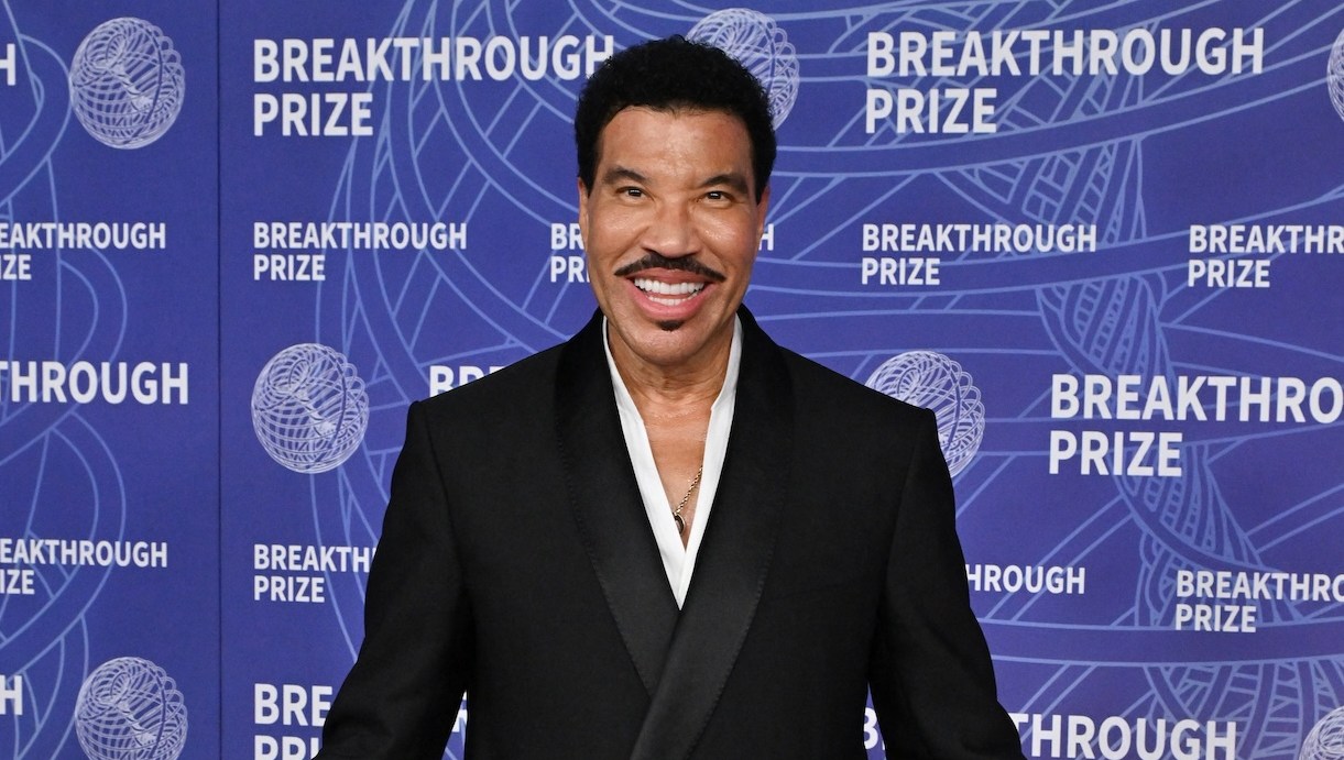 Lionel Richie's Recent Health Scare Explained: Show Cancellations and More