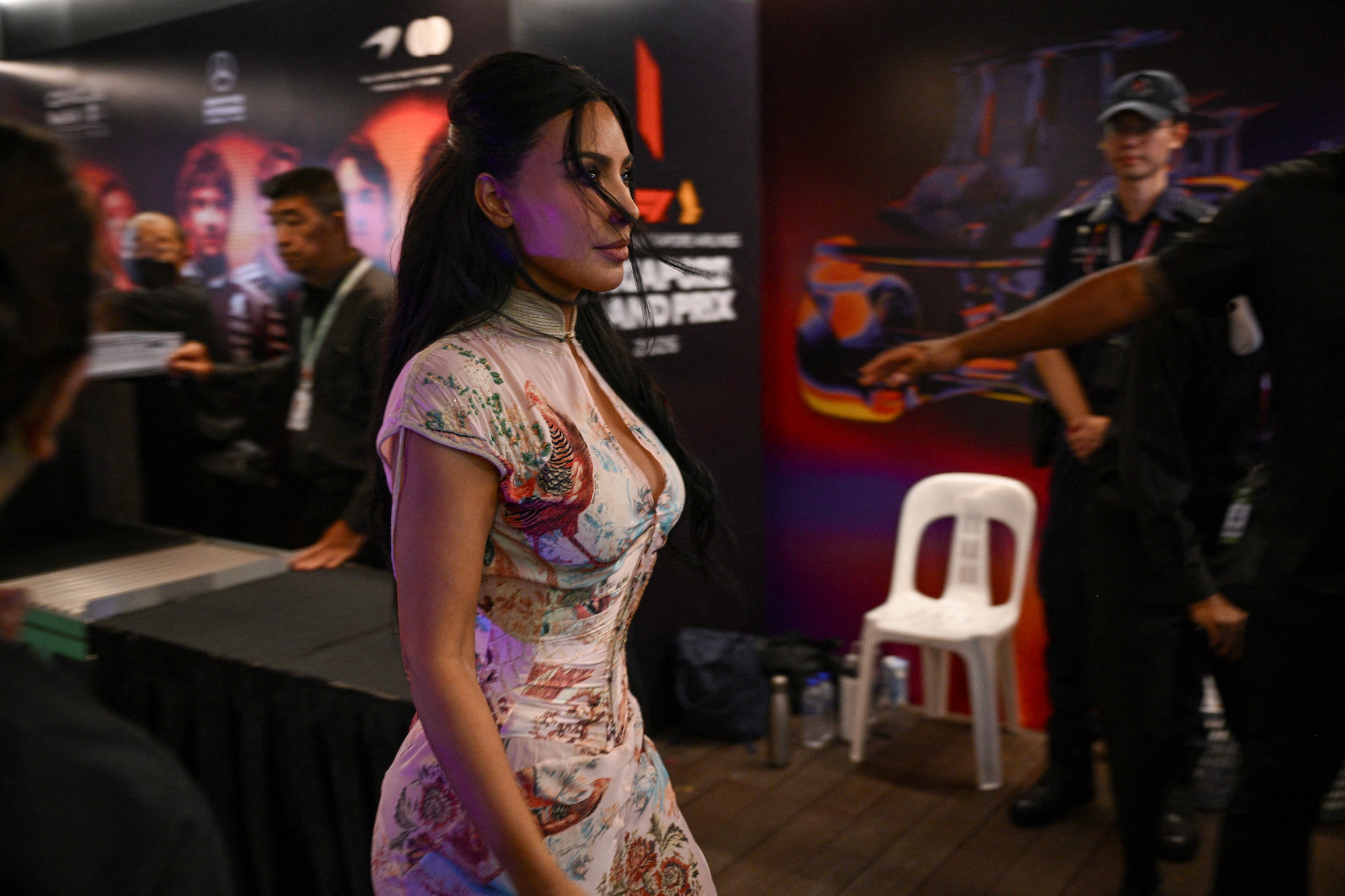 Kim Kardashian Brings Vintage Glam to Lewis Hamilton's Singapore Prix Race