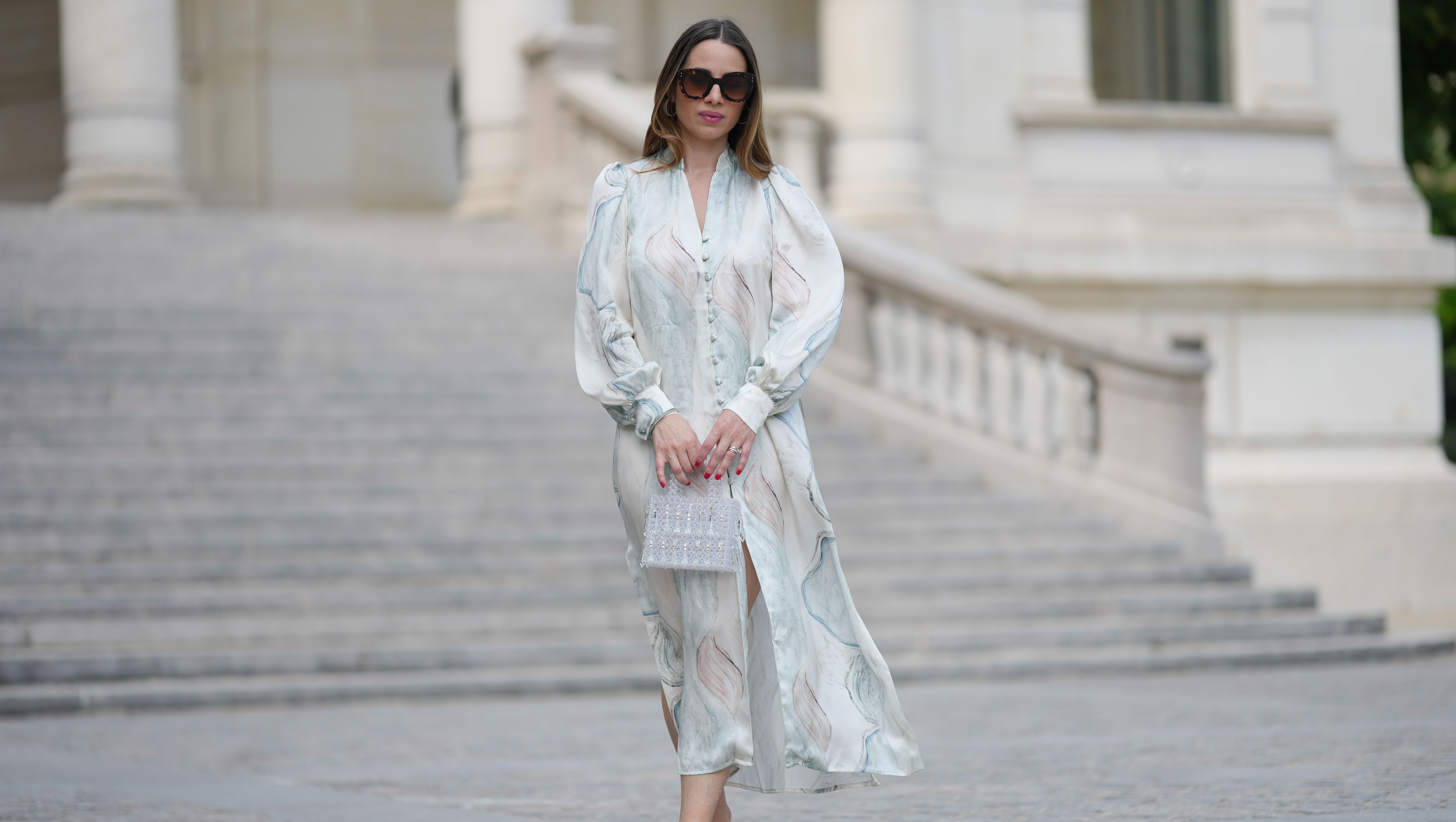 From a Chicago Native, Gold Coast Rich Moms Love These Spring Dress Styles