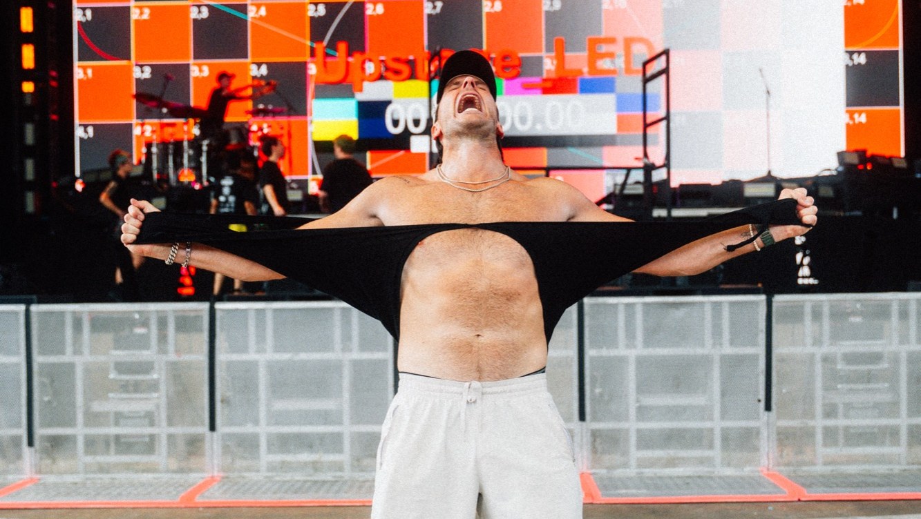 Russell Dickerson Is Us' Guy We Googled Shirtless This Week