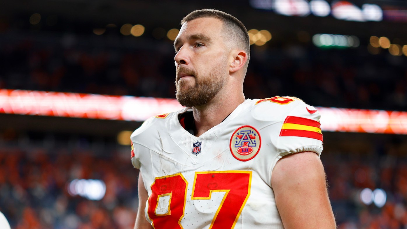 Travis Kelce Taunts Much Shorter Broncos Player in Another Chiefs Loss