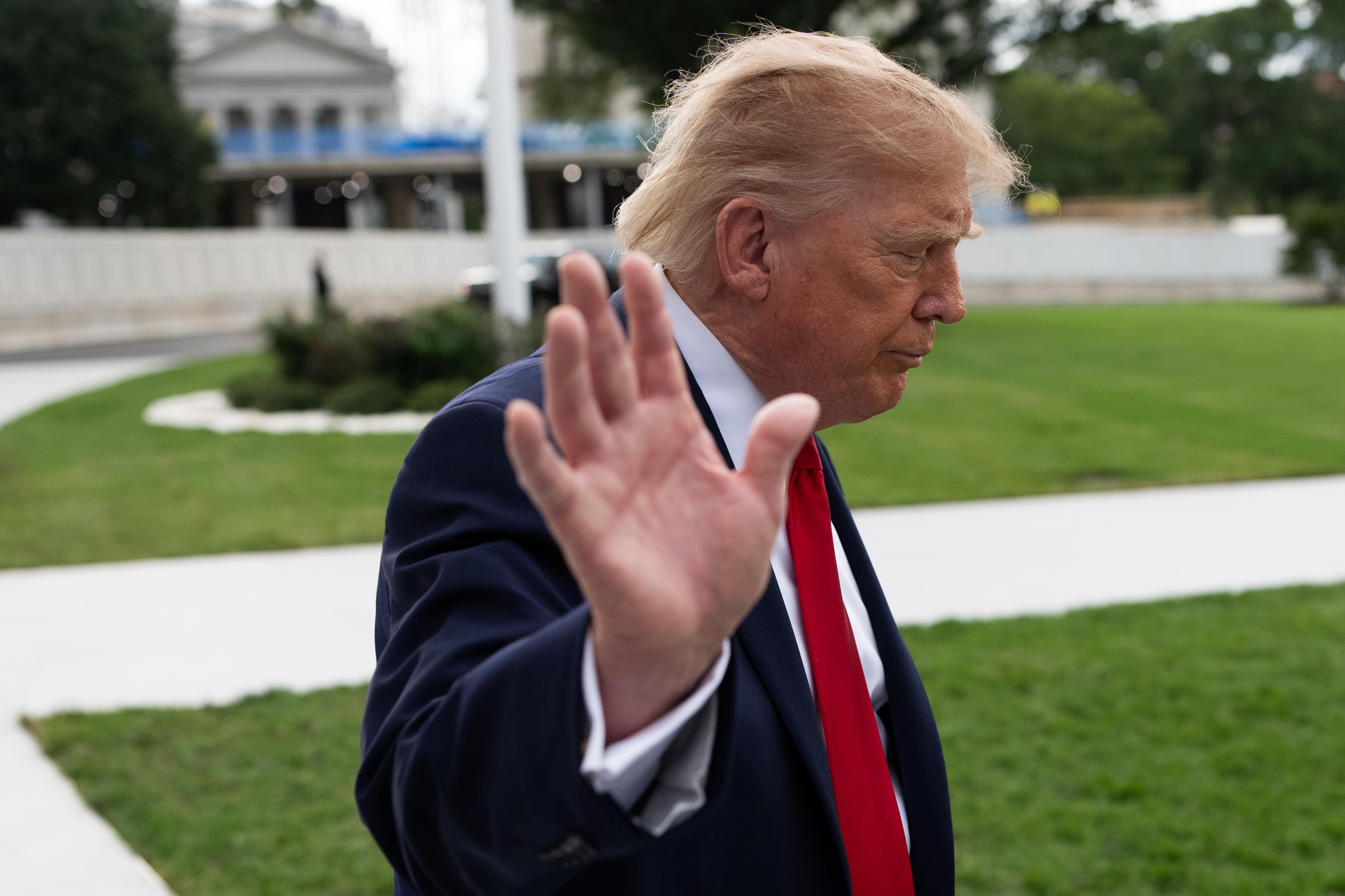 Trump’s “Most EXCLUSIVE DINNER IN THE WORLD”