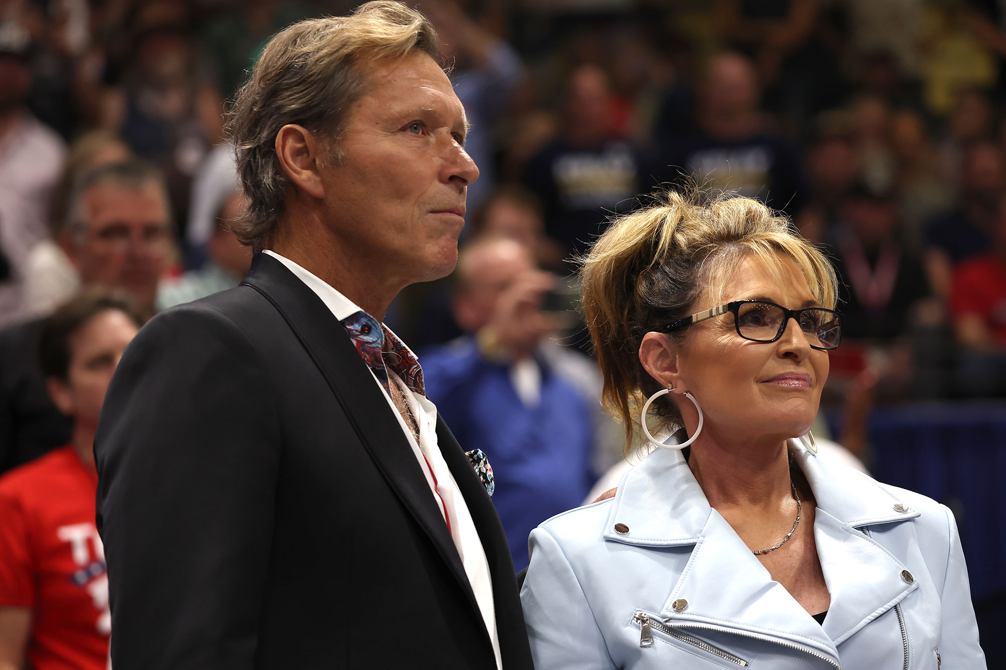 Sarah Palin Gets Visibly Emotional During Tribute to Late Boyfriend Ron Duguay