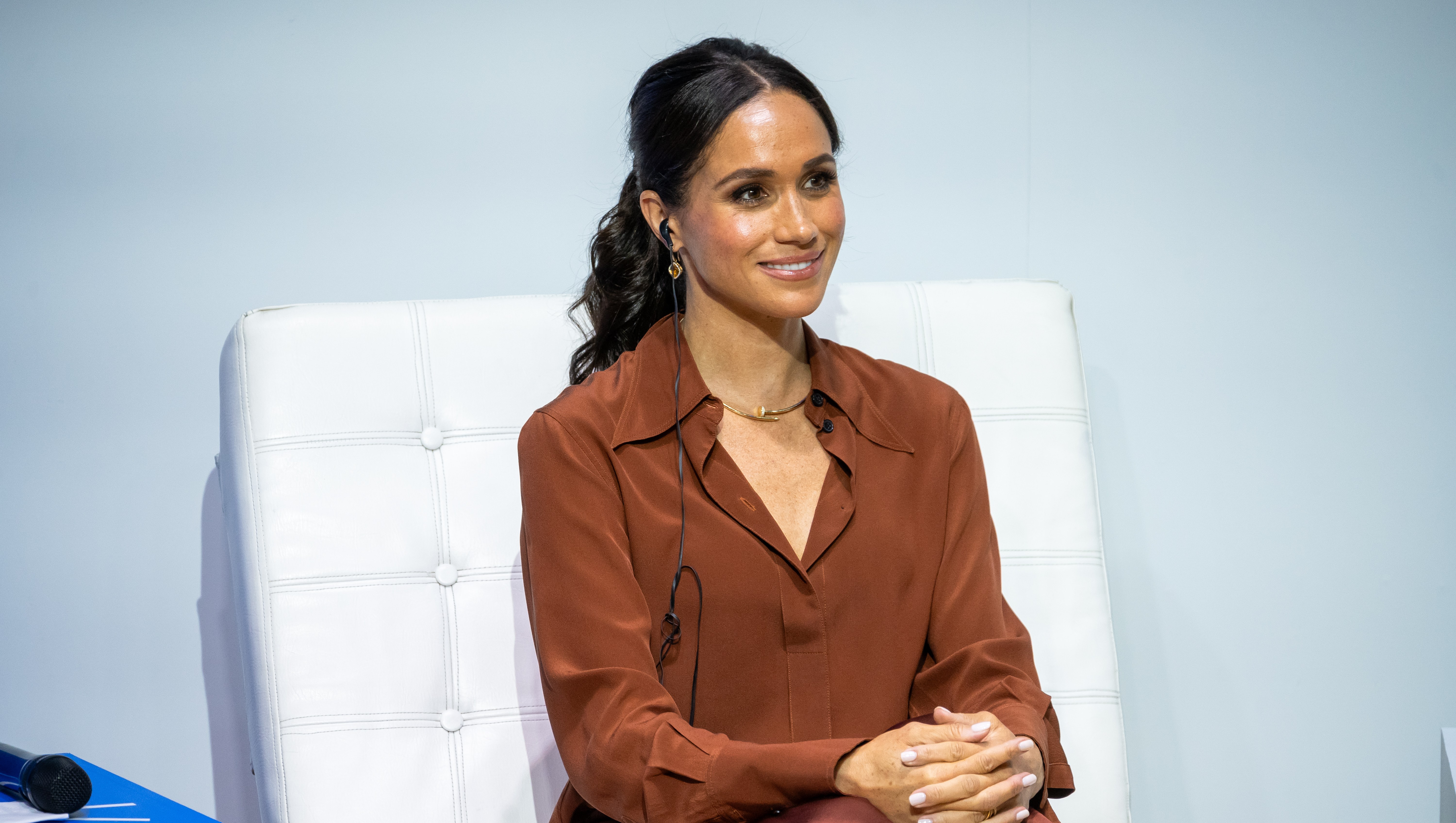Get Meghan Markle’s Slimming Tie-Detail Sweater for $41