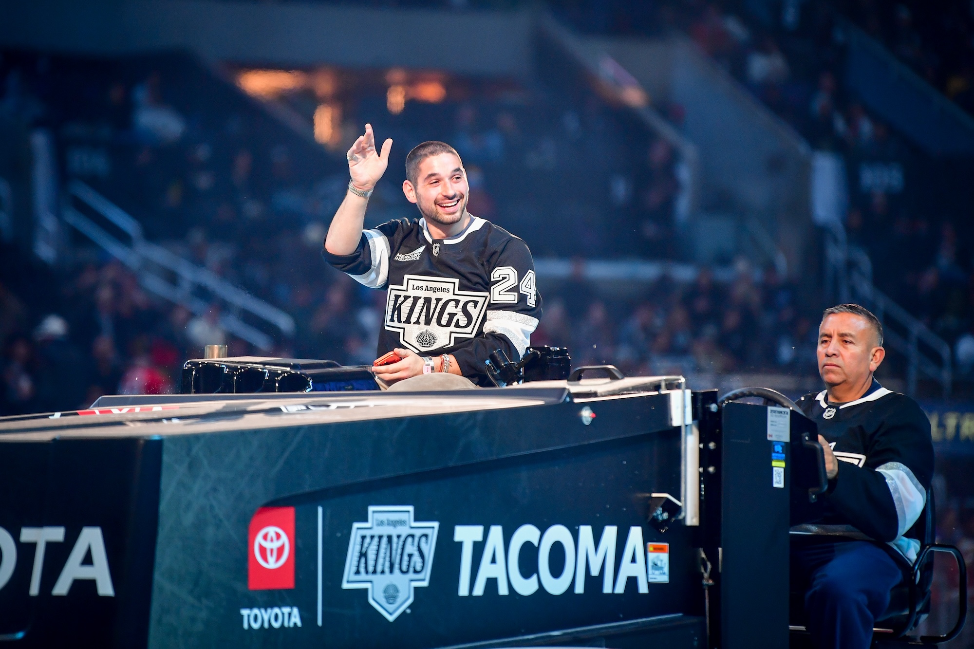 Emma Slater's 'DWTS' Partner Andy Richter Smooches Alan on the Kiss Cam