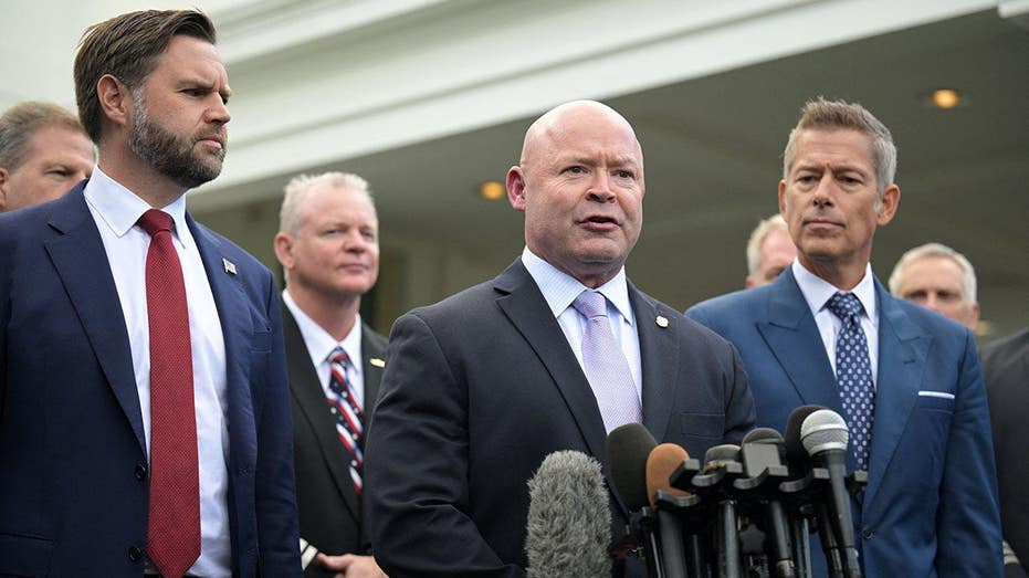 Powerful union leader backs Republican in key Senate showdown