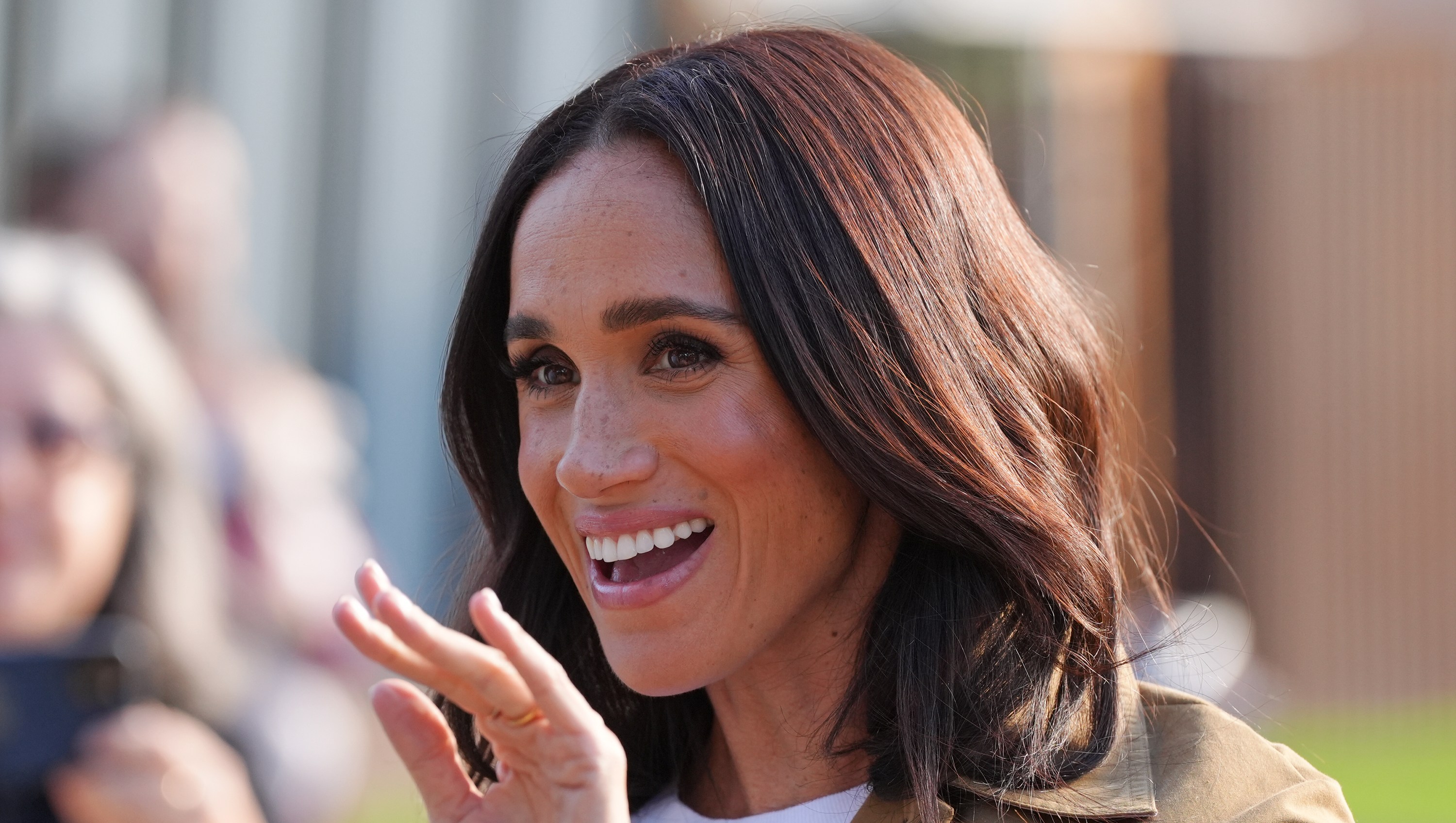 Even Meghan Markle Is Wearing This Baggy Cool-Girl Jeans Style