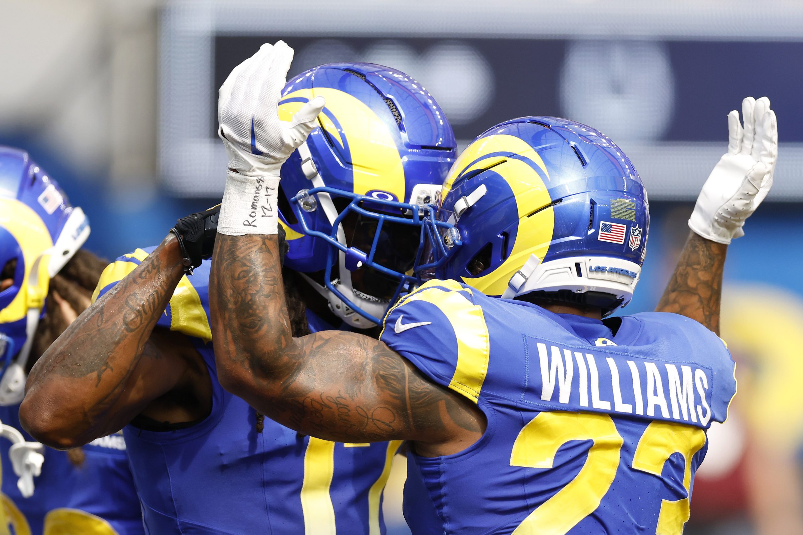 FanDuel Sportsbook TNF Promo: Bet $5, Get $300 if Your Teams Wins in the Rams-49ers Thursday Night Matchup