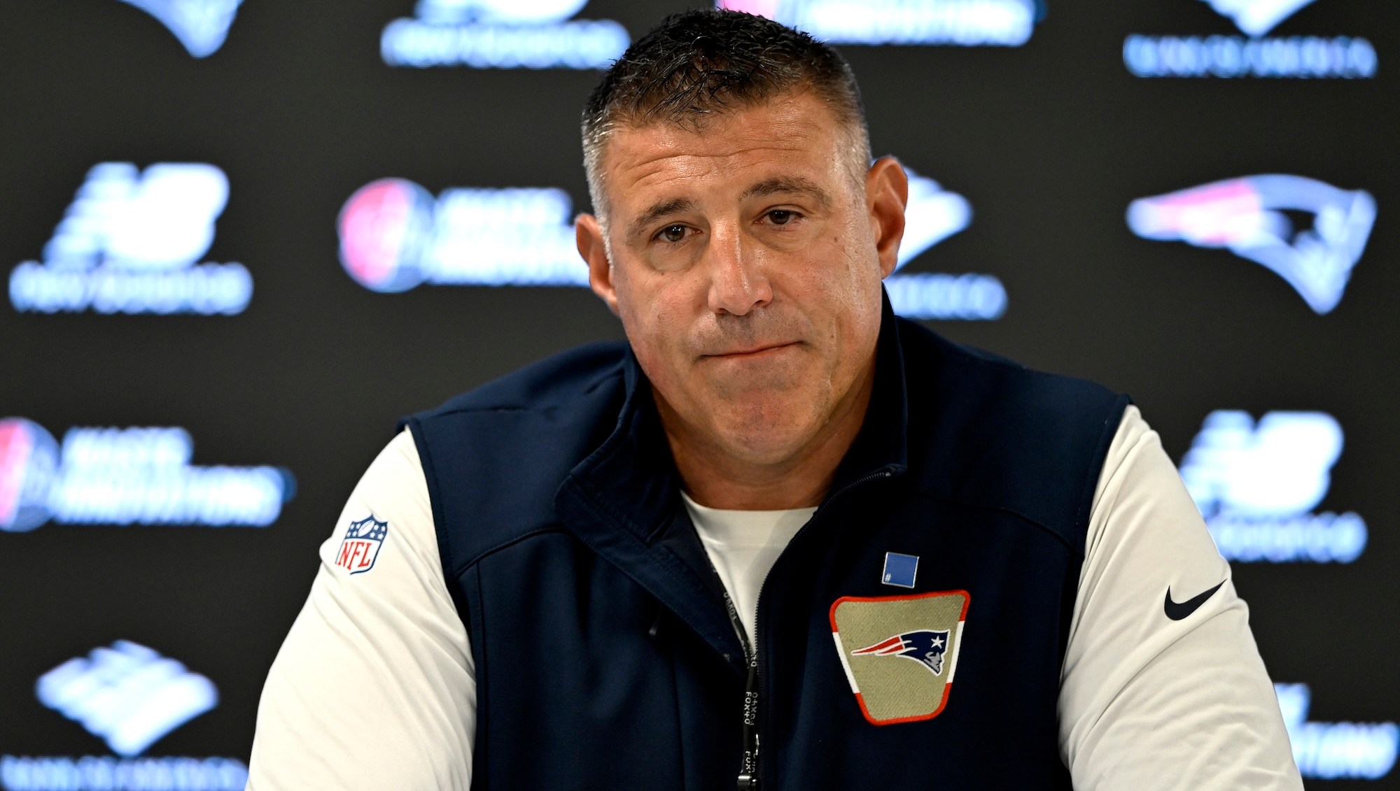 Mike Vrabel Gives Curious Answer When Asked About Counseling With Wife Jen