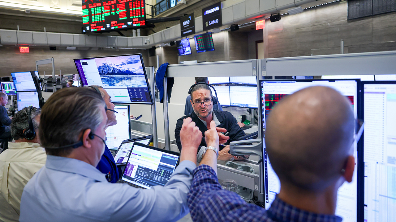 Top CEOs brace for downturn, warn US economy will worsen in next 6 months