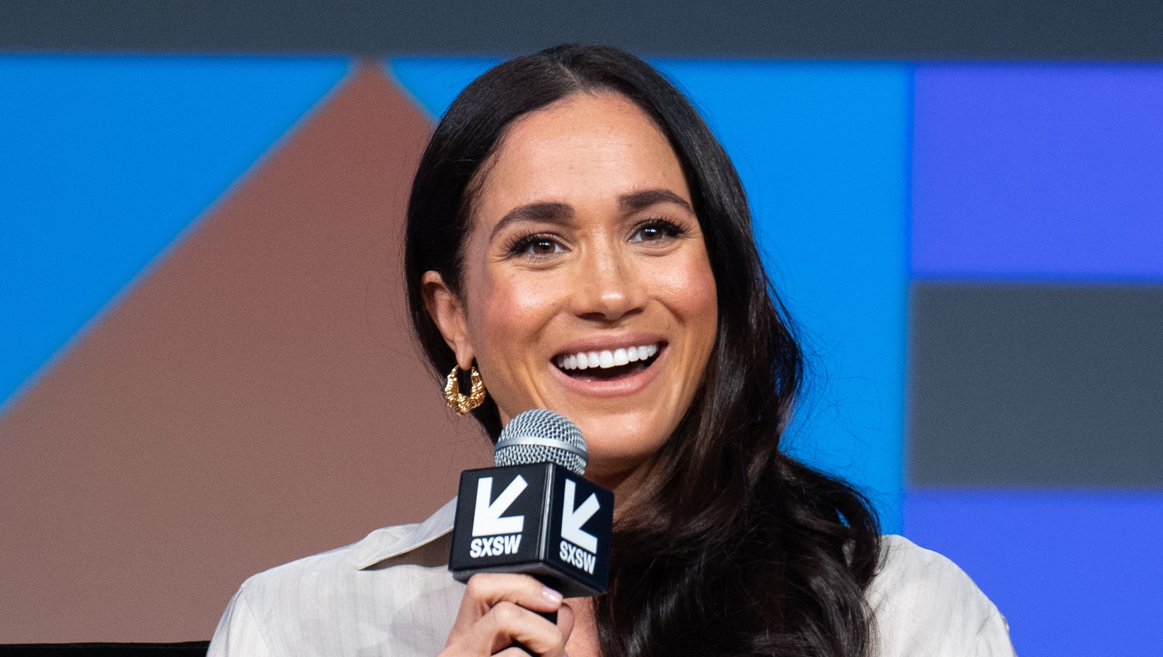 Yes, Meghan Markle's Sleek Zip-Up Jacket Look Is Really on Amazon