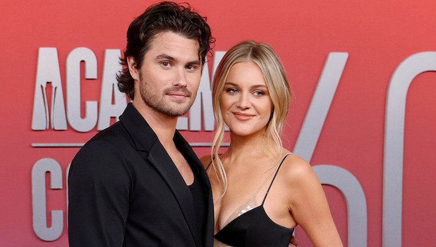 Kelsea Ballerini Declares PDA Is in for 2026 After Chase Stokes Reunion