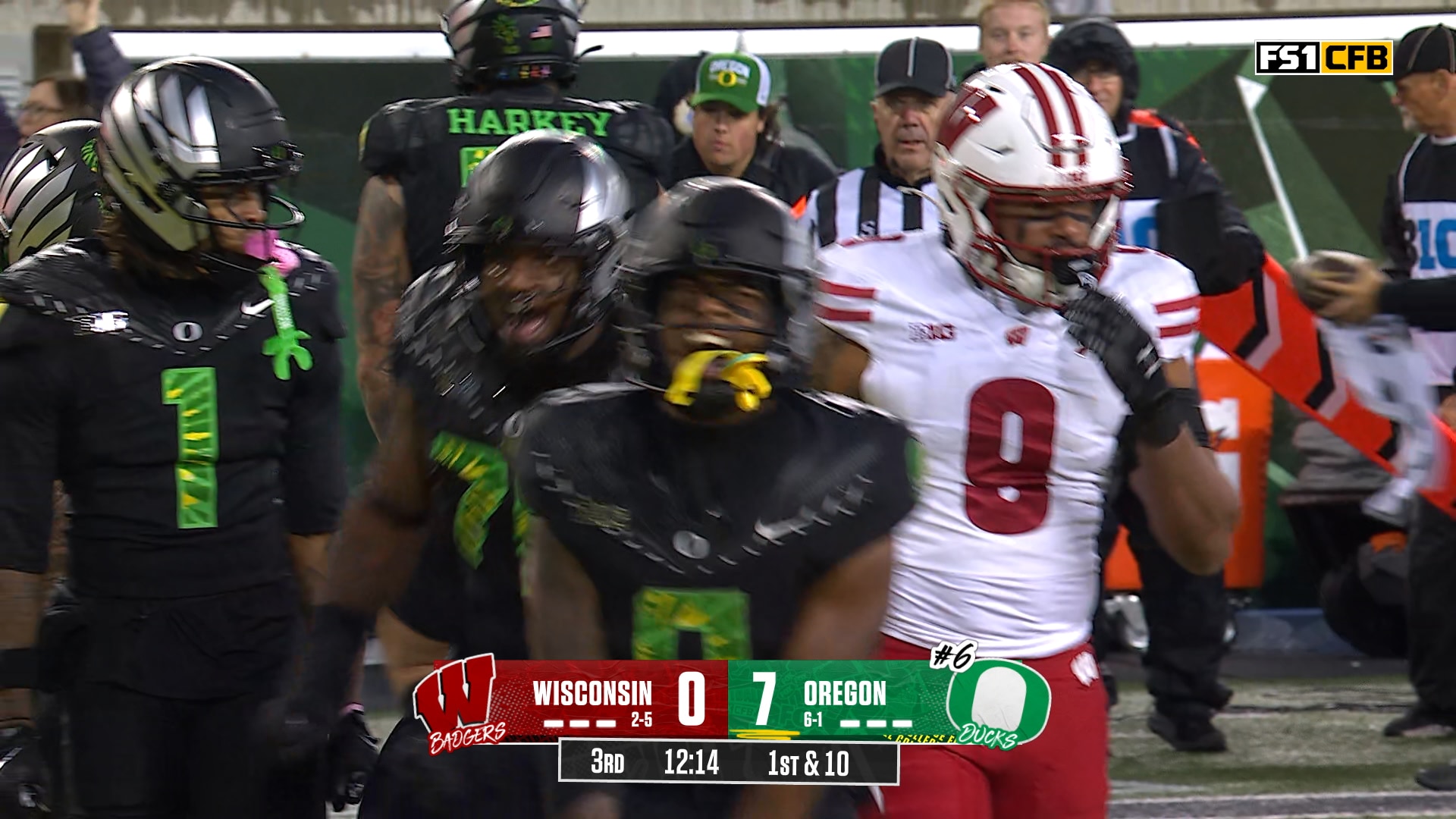 Oregon’s Jordon Davison rushes 20-yard TD, extending lead over Wisconsin