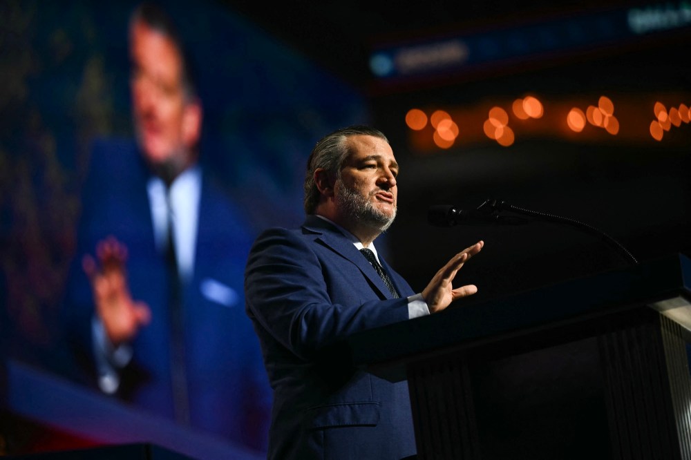Sen. Ted Cruz Viciously Booed by Crowd During 'College GameDay' Appearance