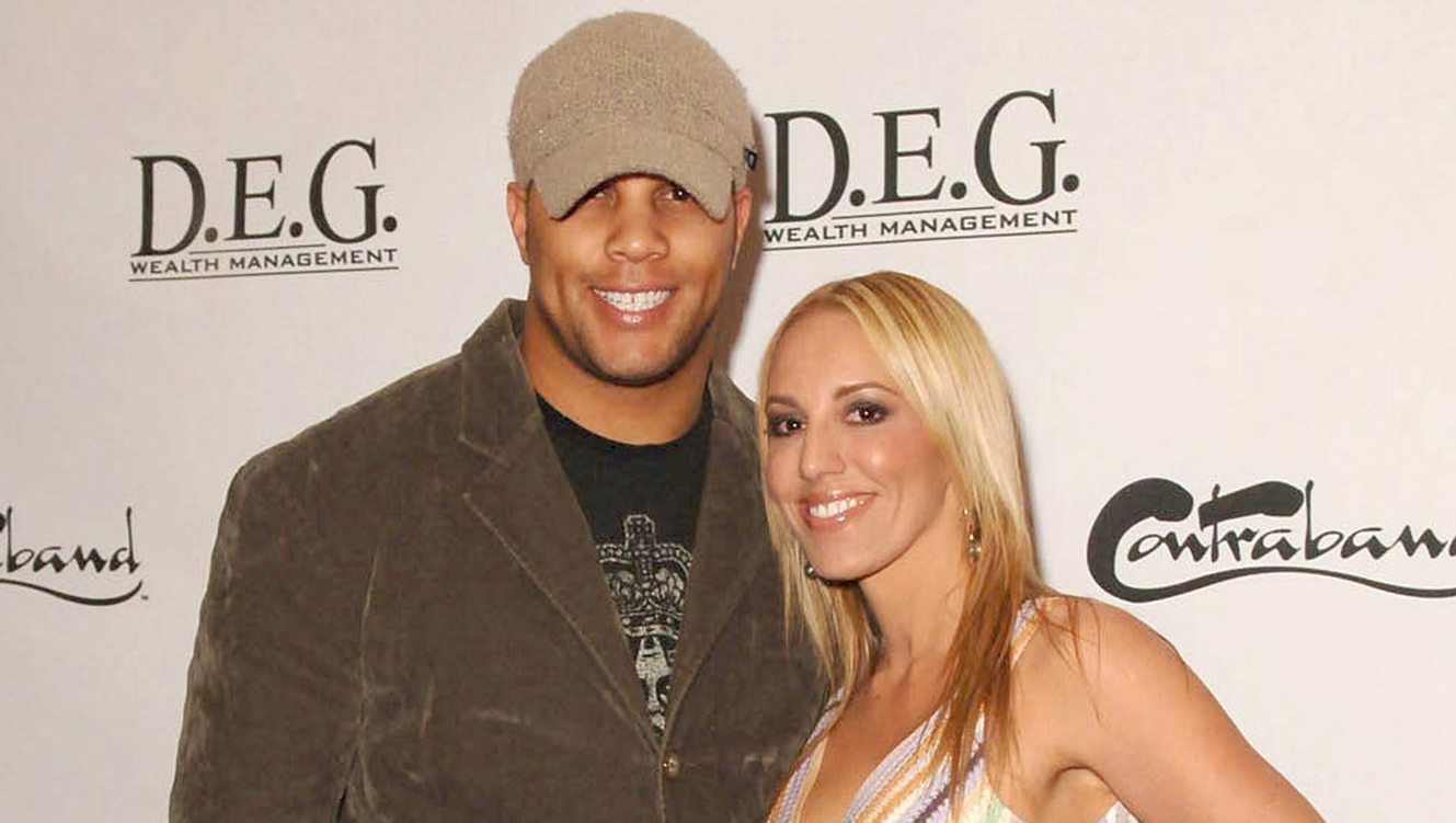 Former Texas A&amp;M Football Star Toya Jones Dead at 49 After Heart Attack