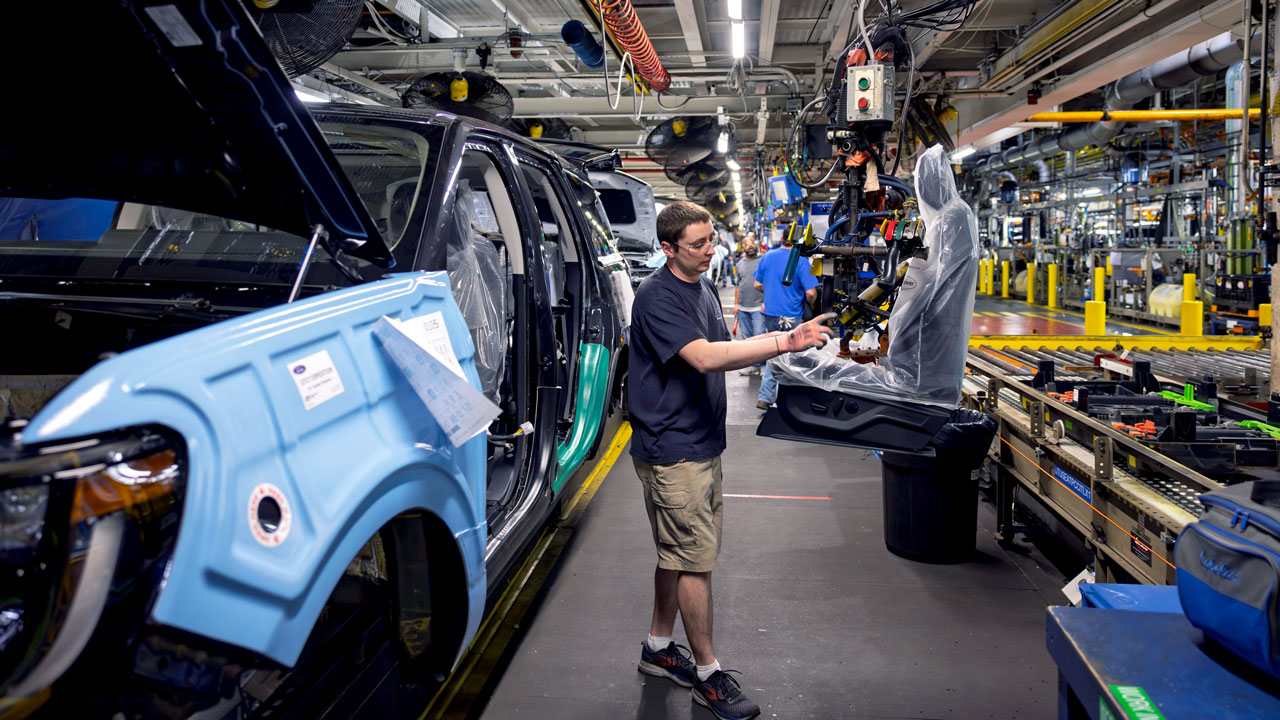 Ford to invest $1B in Kentucky truck plant