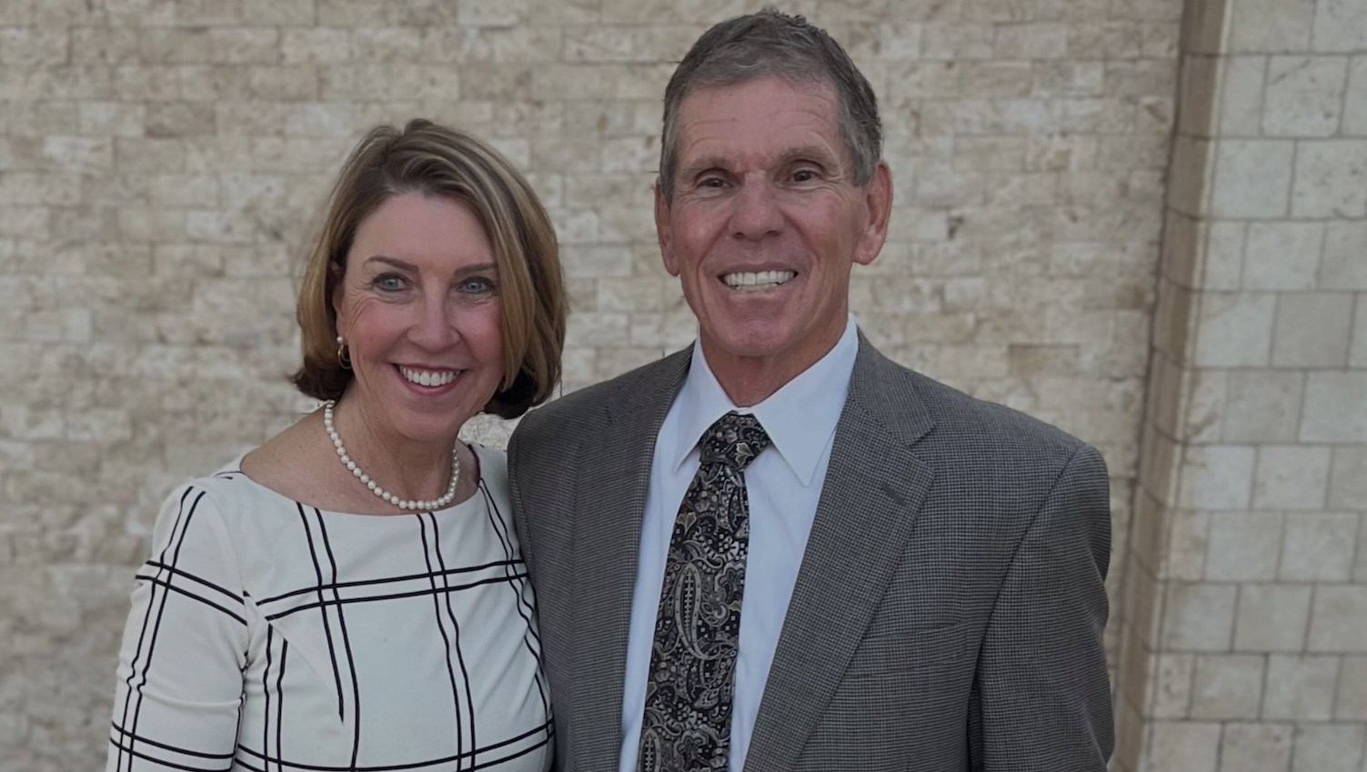 Univ. of Arizona Swimming Coach Dead After Medical Emergency at Airport