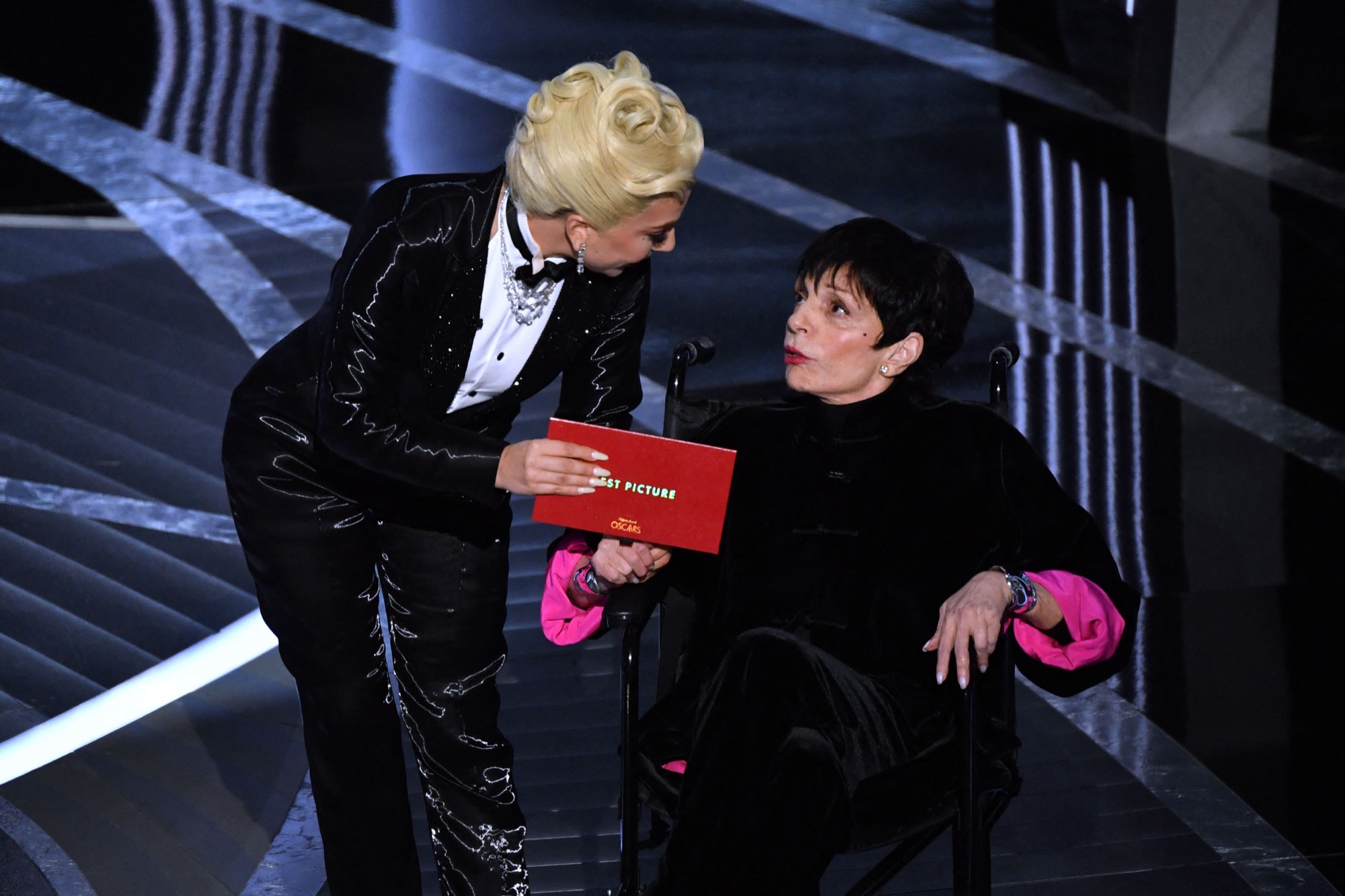 Liza Minnelli Slams Oscars for Allegedly Making Her Use Wheelchair to Present