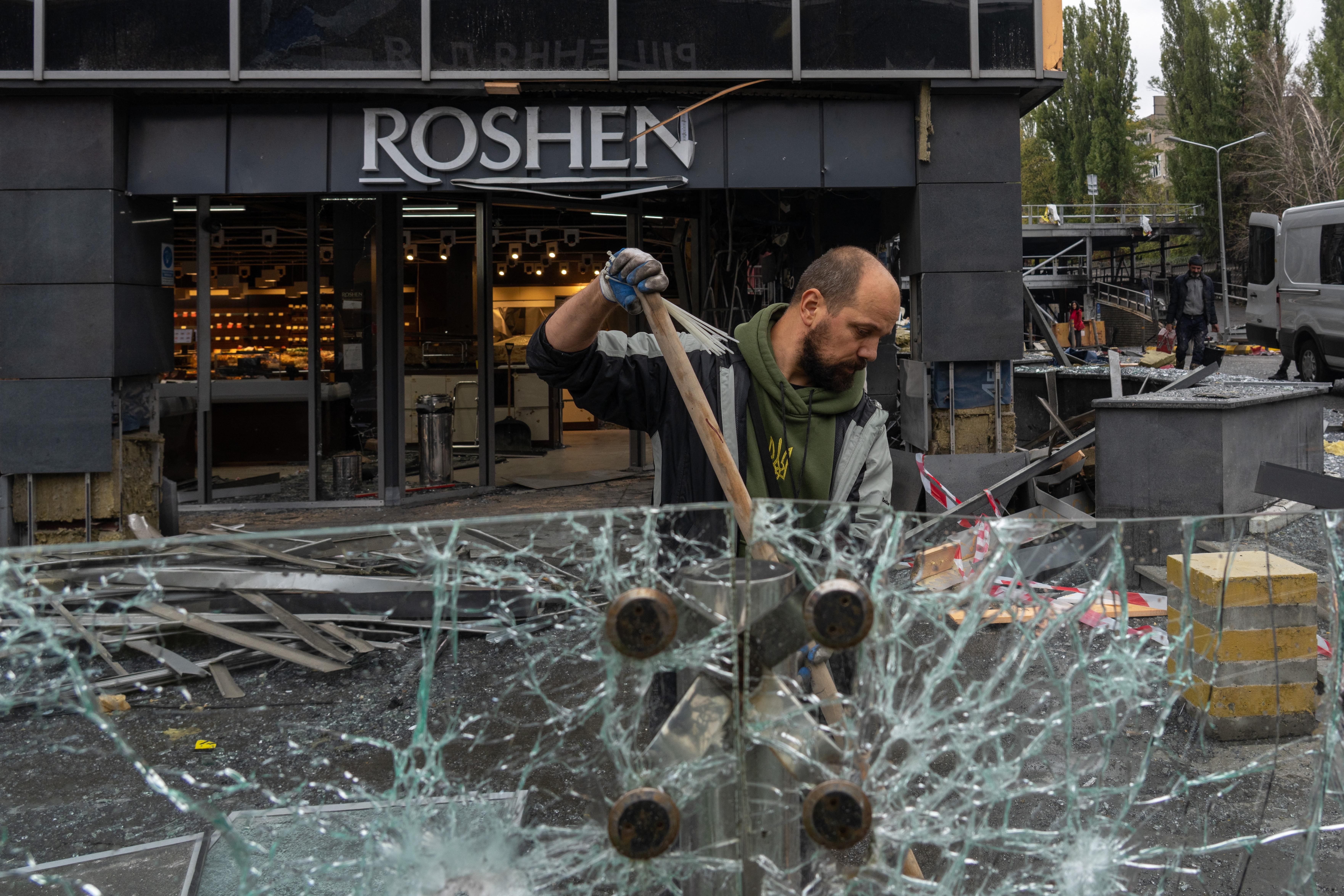 Is the US abandoning Ukraine?