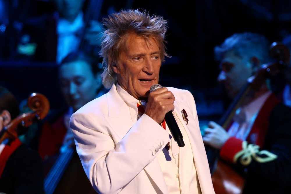 Rod Stewart Abruptly Cancels Las Vegas Show on 'Doctor's Advice'