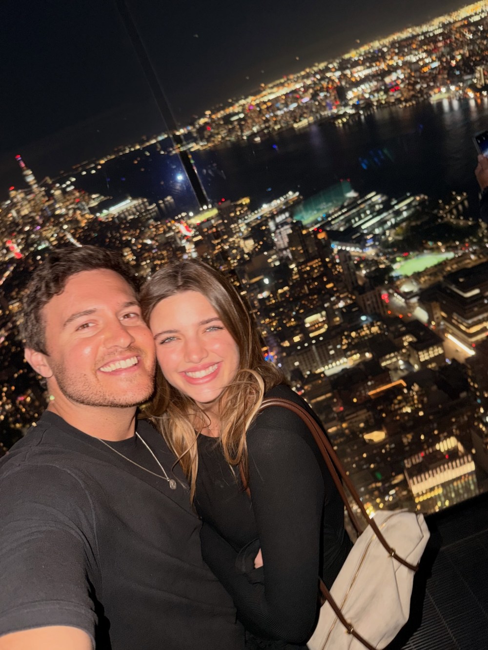 Peter Weber's GF Jadeyn Carr Gives Candid Update on Twin Pregnancy